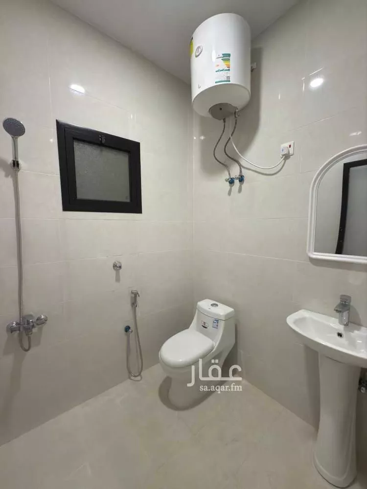 شقة للإيجار في شارع عنيزة, حي الثقبة, مدينة الخبر, المنطقة الشرقية 7
