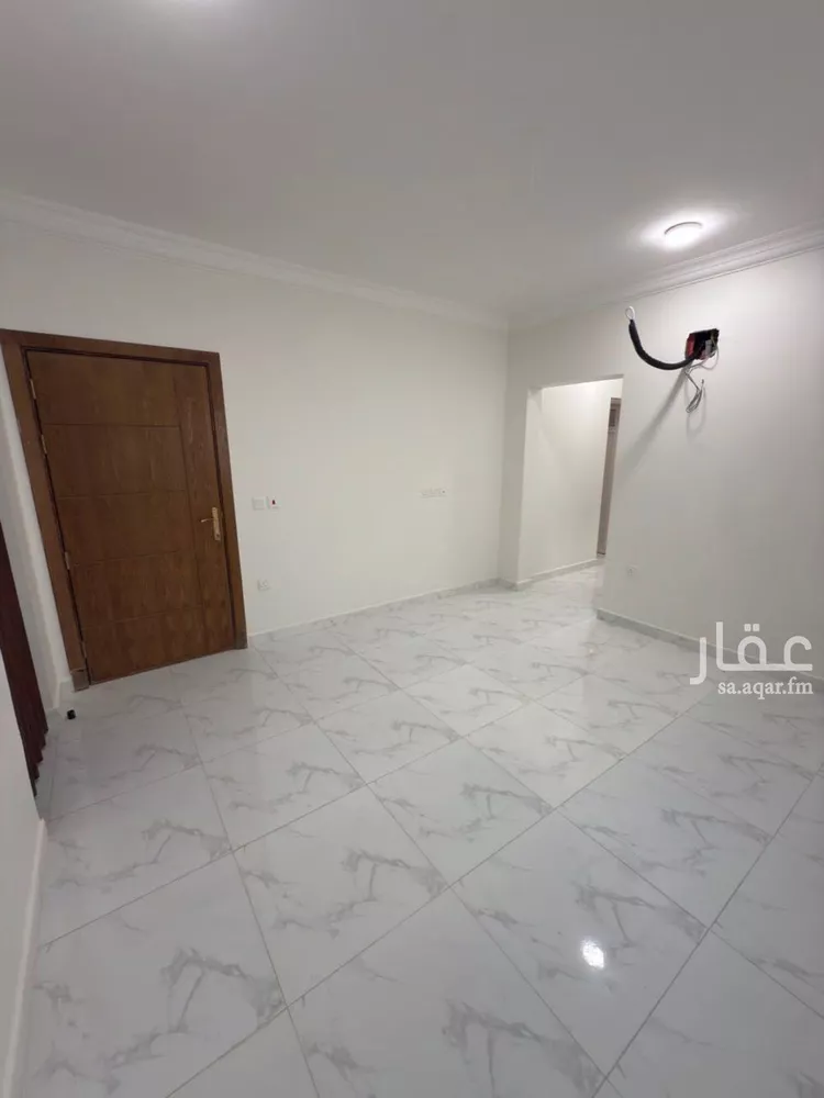 شقة للإيجار في شارع عنيزة, حي الثقبة, مدينة الخبر, المنطقة الشرقية 8