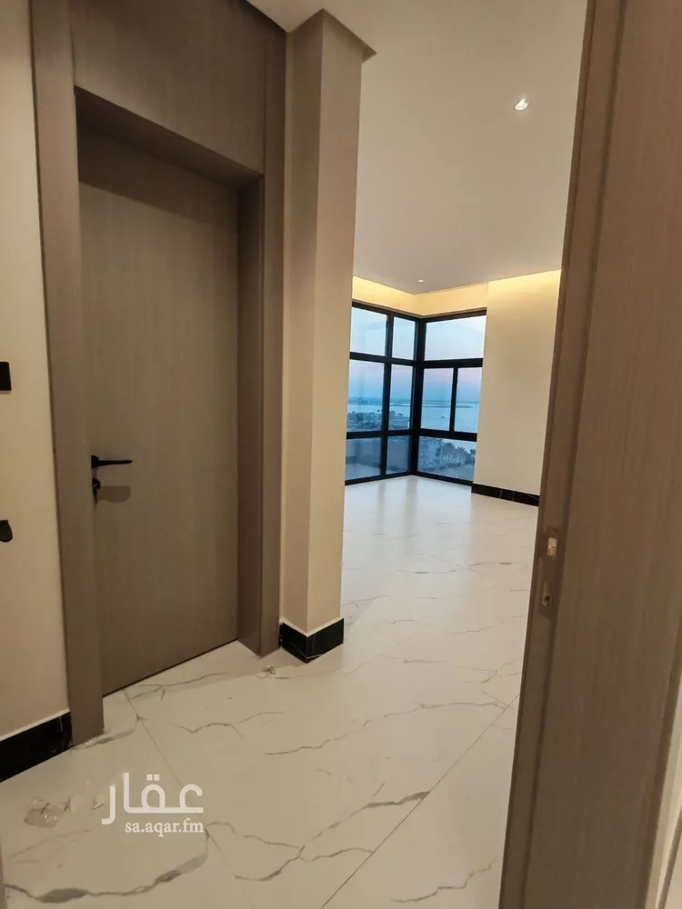 شقة للبيع في شارع الملك عبد الله بن عبدالعزيز, حي الشاطئ الغربي, مدينة الدمام, المنطقة الشرقية صورة 2