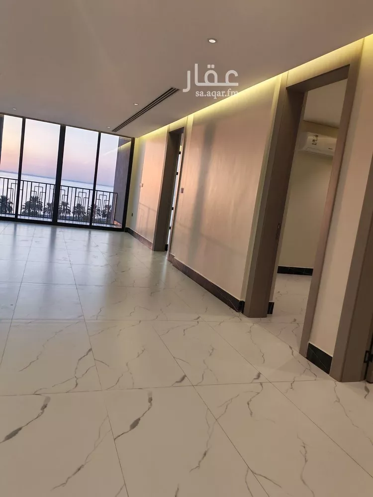 شقة للبيع في شارع الملك عبد الله بن عبدالعزيز, حي الشاطئ الغربي, مدينة الدمام, المنطقة الشرقية صورة 2