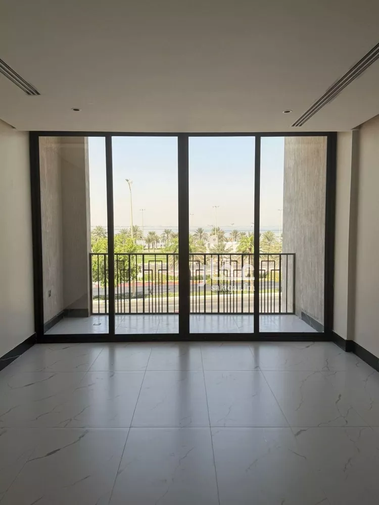 شقة للبيع في شارع الملك عبد الله بن عبدالعزيز, حي الشاطئ الغربي, مدينة الدمام, المنطقة الشرقية