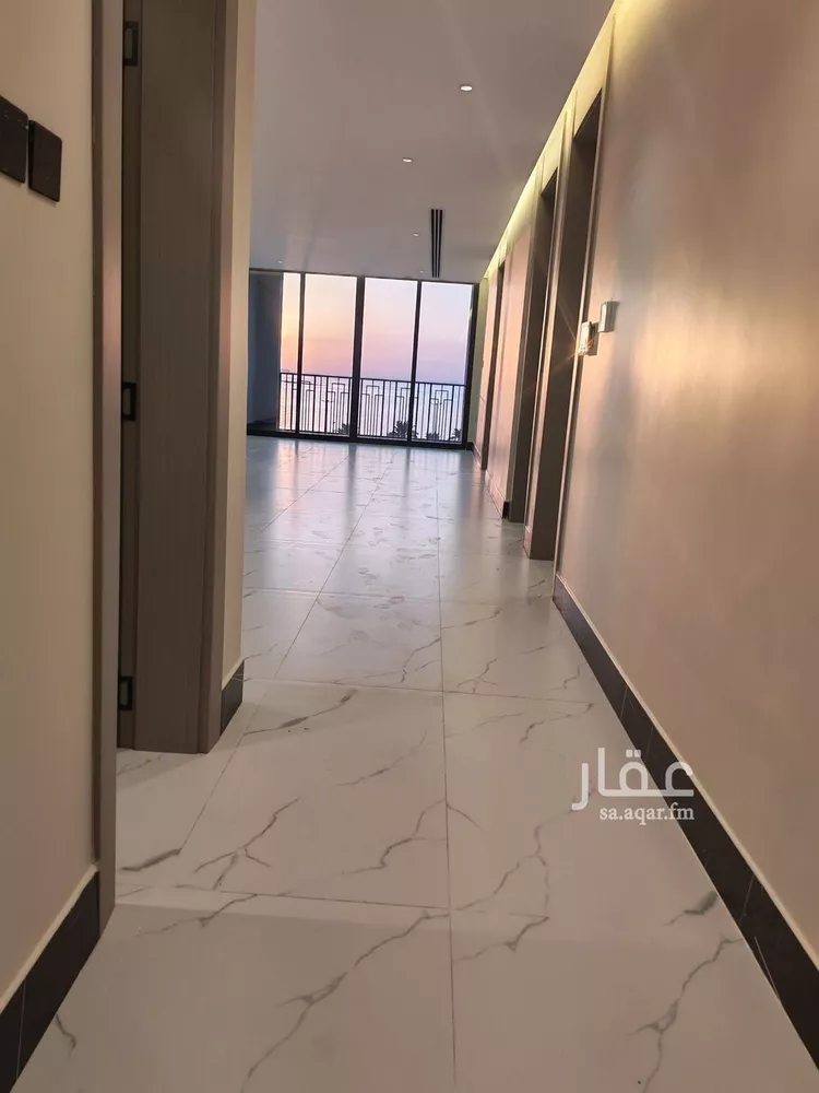 شقة للبيع في شارع الملك عبد الله بن عبدالعزيز, حي الشاطئ الغربي, مدينة الدمام, المنطقة الشرقية صورة 2