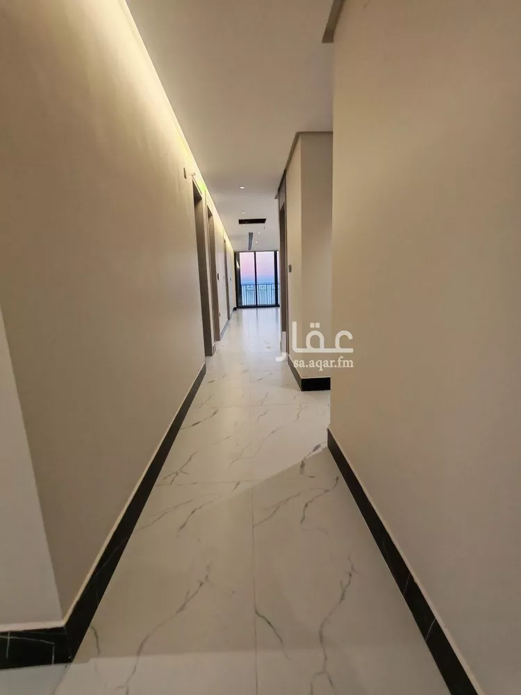 شقة للبيع في شارع الملك عبد الله بن عبدالعزيز, حي الشاطئ الغربي, مدينة الدمام, المنطقة الشرقية