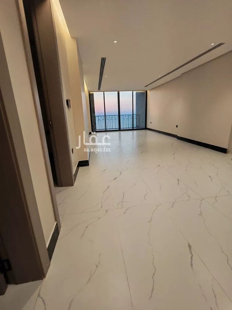 شقة للبيع في شارع الملك عبد الله بن عبدالعزيز, حي الشاطئ الغربي, مدينة الدمام, المنطقة الشرقية