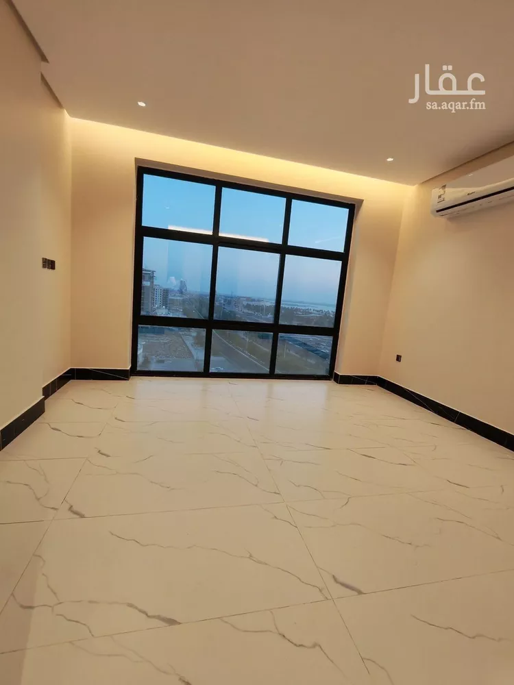شقة للبيع في شارع الملك عبد الله بن عبدالعزيز, حي الشاطئ الغربي, مدينة الدمام, المنطقة الشرقية صورة 2