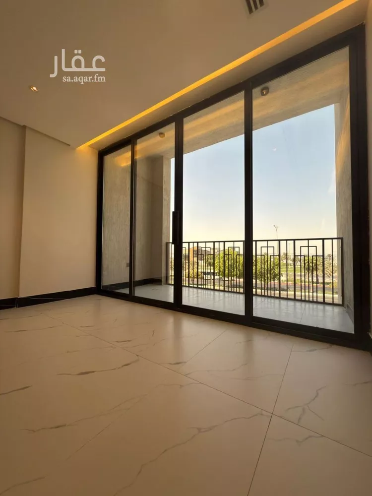 شقة للبيع في شارع الملك عبد الله بن عبدالعزيز, حي الشاطئ الغربي, مدينة الدمام, المنطقة الشرقية صورة 2