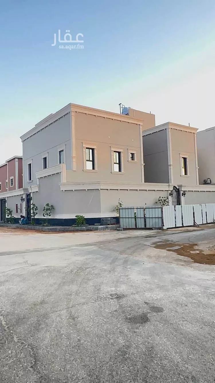 فيلا للبيع في شارع رقم 333, حي ظهرة لبن, مدينة الرياض, منطقة الرياض