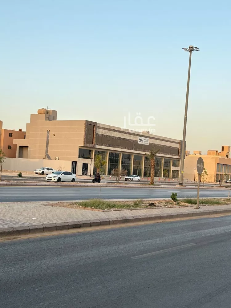 مكتب تجاري للإيجار في شارع نجم الدين الايوبي, حي طويق, مدينة الرياض, منطقة الرياض