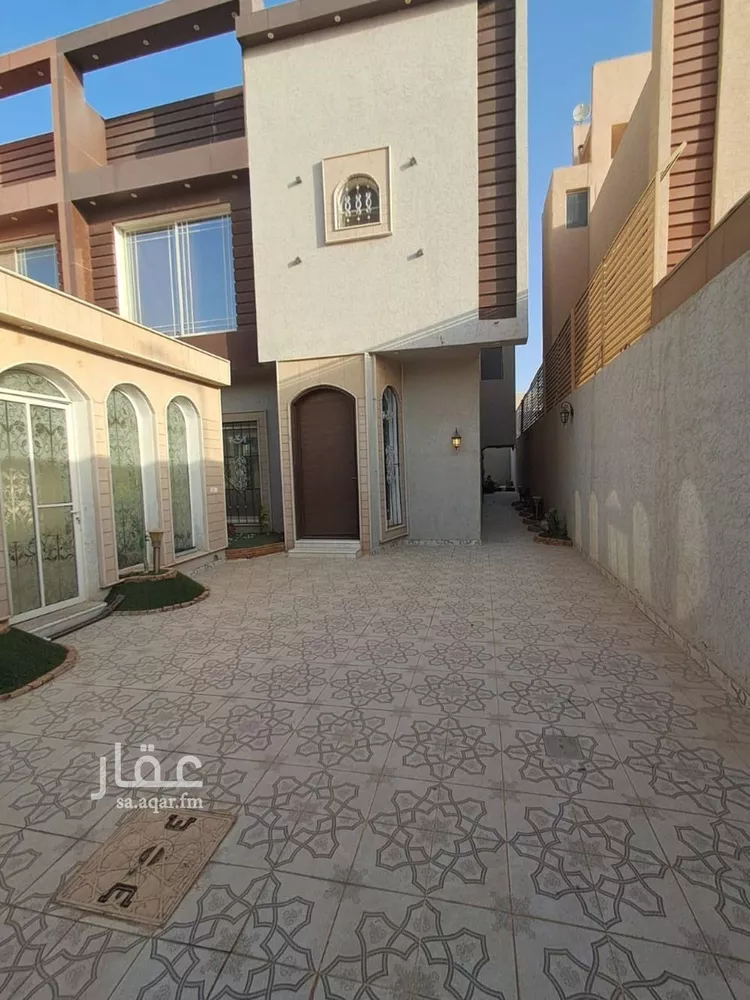 فيلا للإيجار في شارع صالح كمال الدين, حي عكاظ, مدينة الرياض, منطقة الرياض
