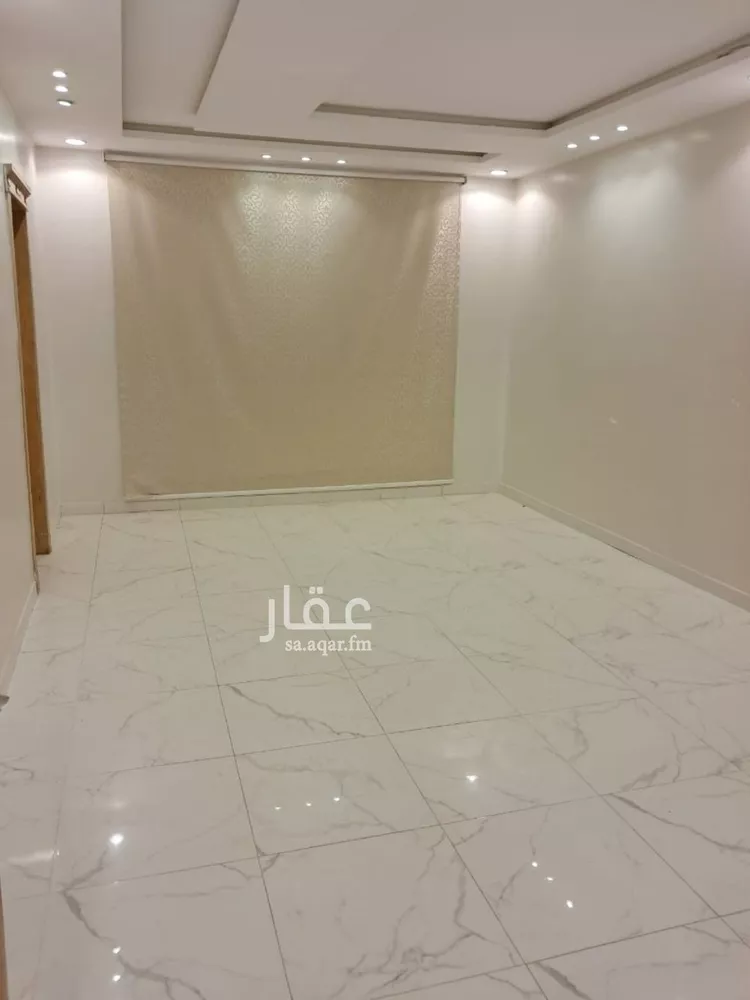 فيلا للإيجار في شارع صالح كمال الدين, حي عكاظ, مدينة الرياض, منطقة الرياض صورة 3
