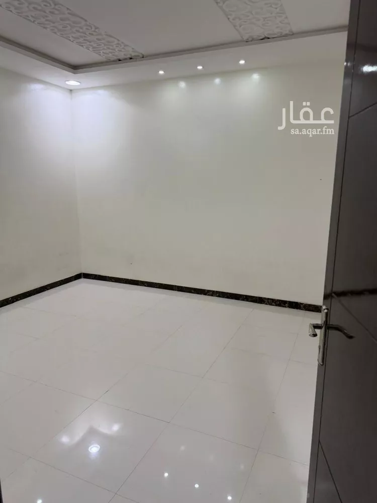 شقة للإيجار في شارع محمد بن أبي السعادات, حي عكاظ, مدينة الرياض, منطقة الرياض صورة 3
