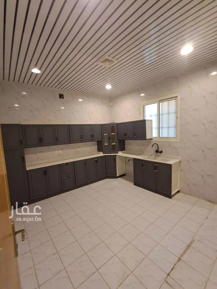 فيلا للإيجار في شارع صالح كمال الدين, حي عكاظ, مدينة الرياض, منطقة الرياض 8