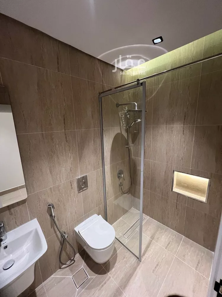 شقة للإيجار في شارع سفيان بن النضر, حي الحمراء, مدينة الخبر, المنطقة الشرقية صورة 5