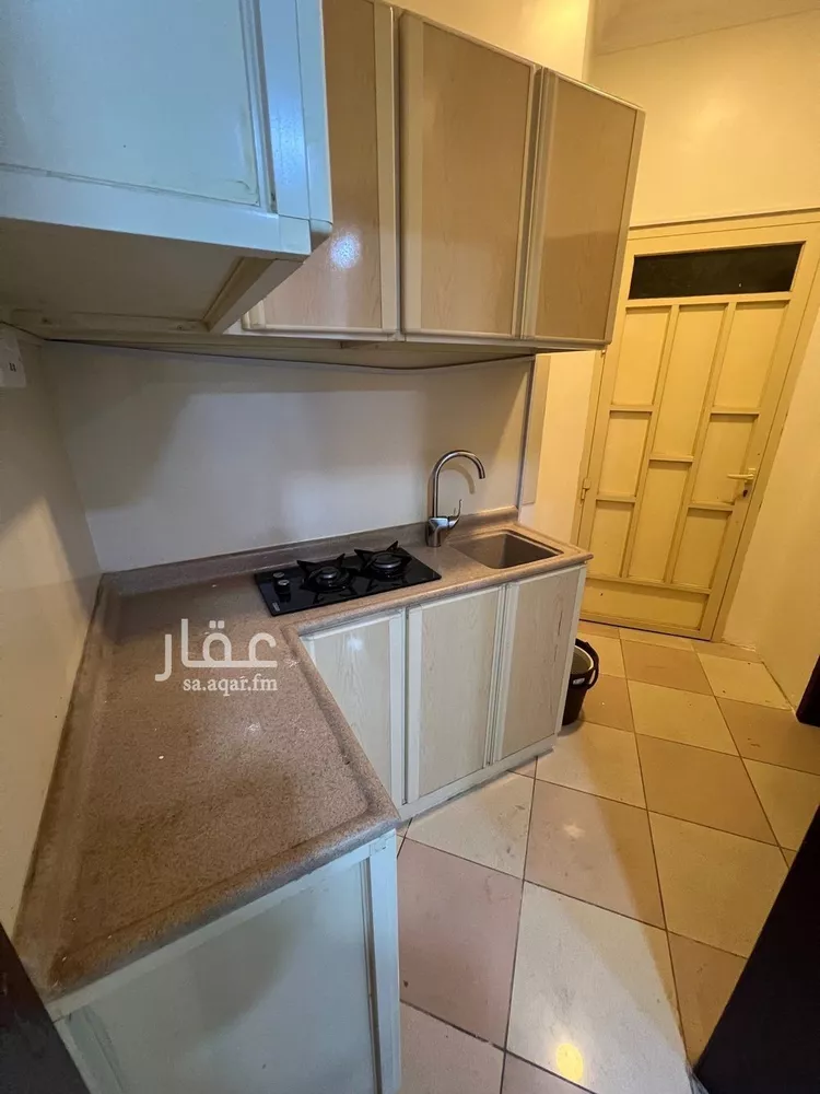 شقة للإيجار في شارع محمد الزهري, حي الزهور, مدينة الدمام, المنطقة الشرقية صورة 4