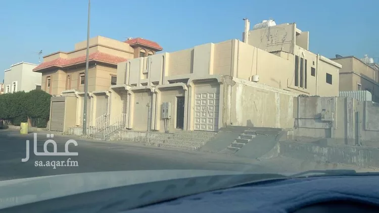 فيلا للبيع في شارع ابن الطفيل, حي الخالدية, مدينة الاحساء, المنطقة الشرقية