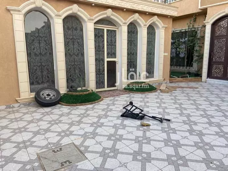 فيلا للبيع في شارع عمر بن أبي بكر ، حي عريض ، الرياض ، منطقة الرياض