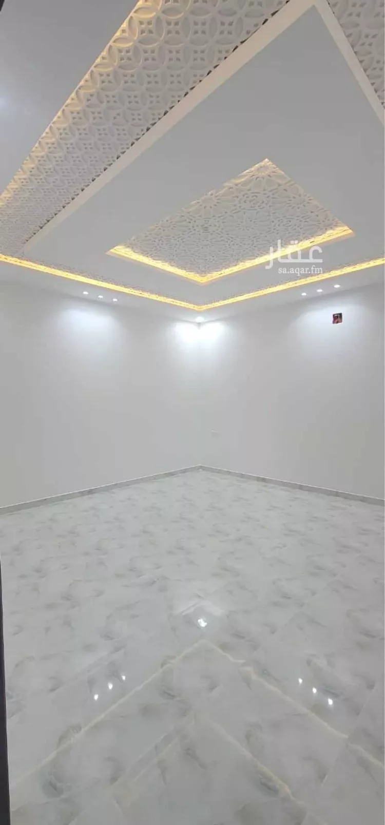 فيلا للإيجار في شارع دينار ، حي عريض ، الرياض ، منطقة الرياض صورة 5