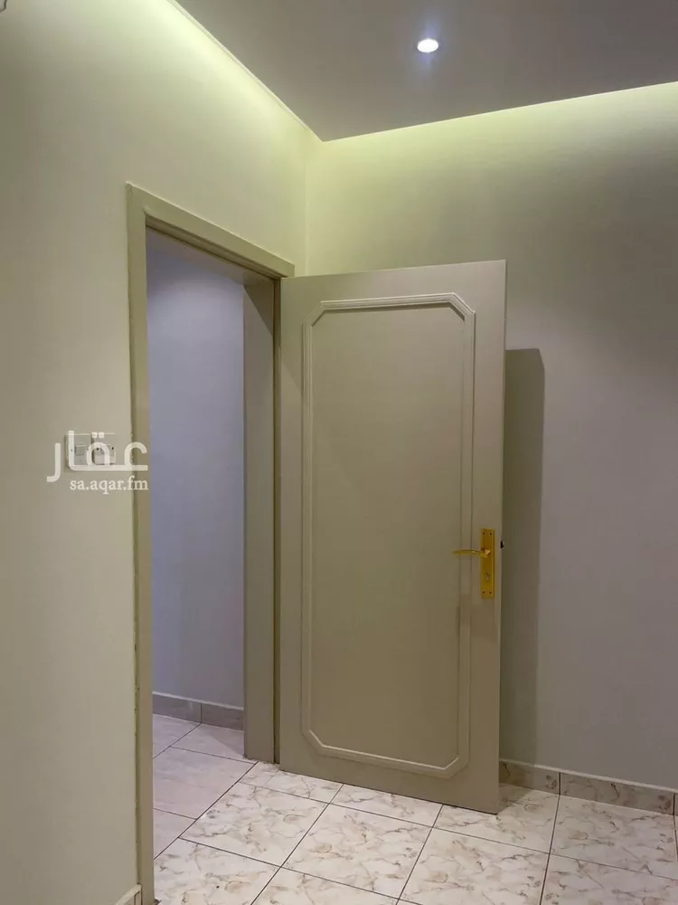 شقة للإيجار في شارع الكندي, حي الملك فيصل, مدينة الرياض, منطقة الرياض صورة 5