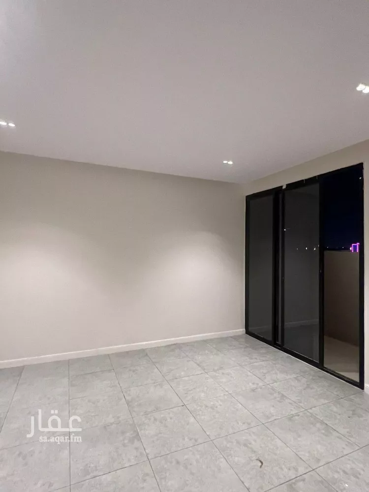 دور للبيع في شارع فهد المارك, حي الرمال, مدينة الرياض, منطقة الرياض صورة 4