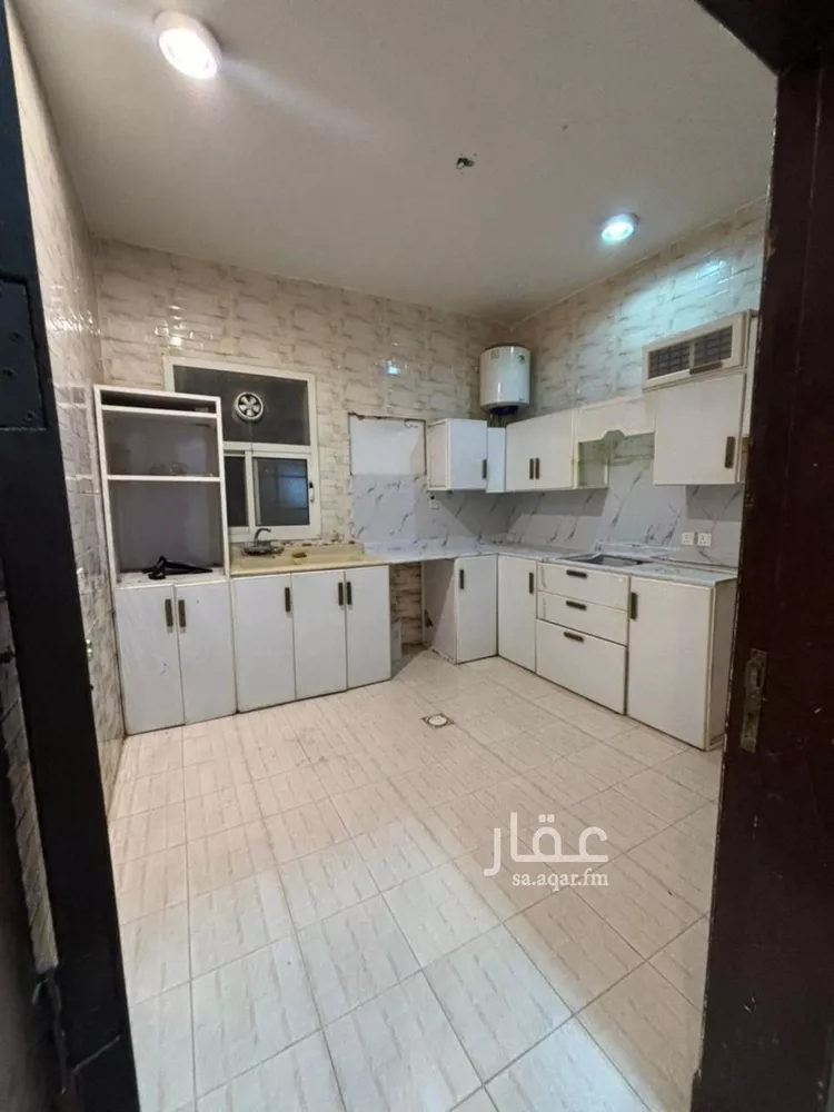 شقة للإيجار في شارع أحمد بن يوسف الكواشي, حي الرمال, مدينة الرياض, منطقة الرياض