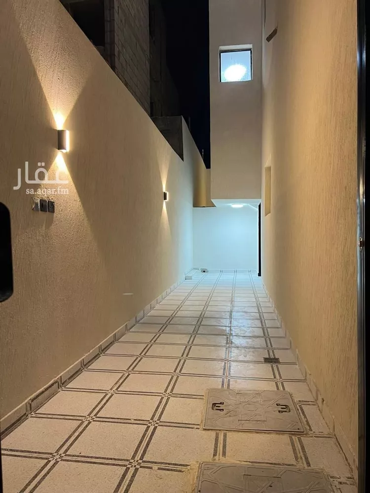 دور للبيع في شارع 682, حي الندوة, مدينة الرياض, منطقة الرياض صورة 3
