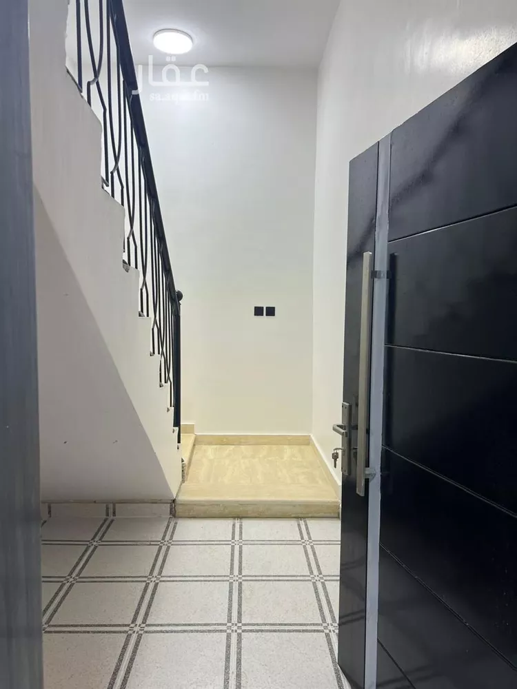 دور للبيع في شارع 682, حي الندوة, مدينة الرياض, منطقة الرياض صورة 4