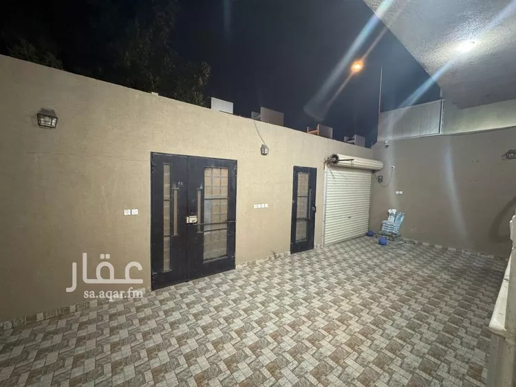 فيلا للبيع في شارع البطيحة, حي النظيم, مدينة الرياض, منطقة الرياض صورة 2