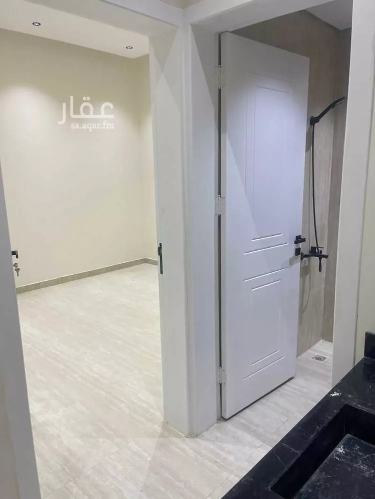 شقة للبيع في شارع سويد بن النعمان, حي العزيزية, مدينة الرياض, منطقة الرياض صورة 3