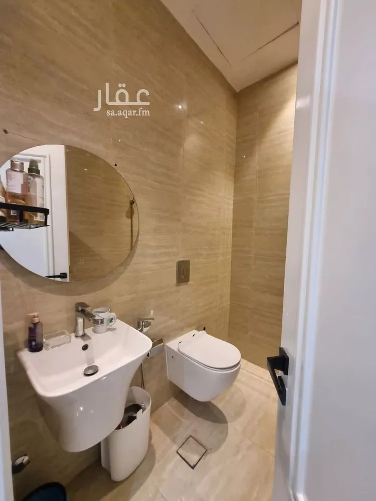 دور للبيع في شارع شيبة بن عبدالرحمن, حي الروضة, مدينة الرياض, منطقة الرياض صورة 5