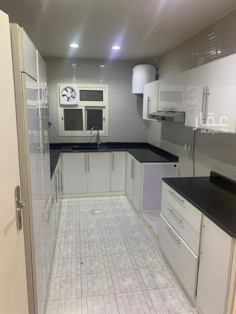 شقة للإيجار في شارع الجميل ابن حاتم, حي ظهرة لبن, مدينة الرياض, منطقة الرياض