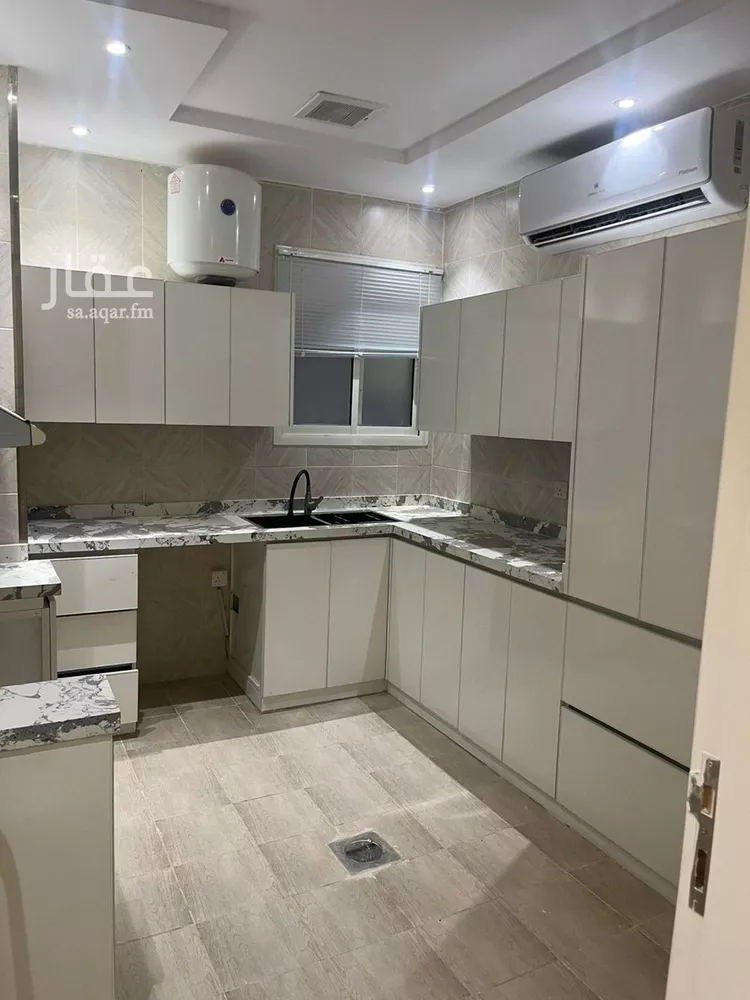 شقة للإيجار في شارع الجميل ابن حاتم, حي ظهرة لبن, مدينة الرياض, منطقة الرياض
