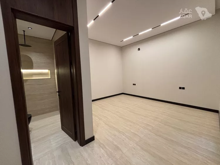 Floor for Sale in Riyadh Al Arid 8