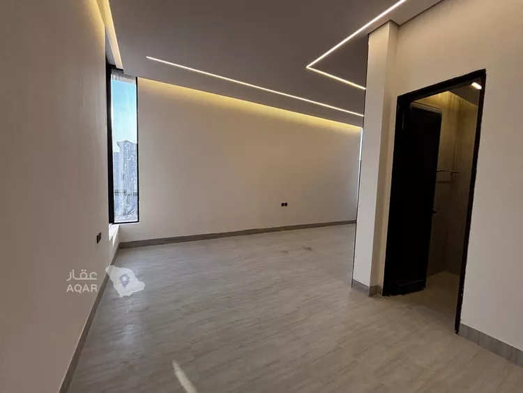 Floor for Rent in Riyadh Al Arid 7