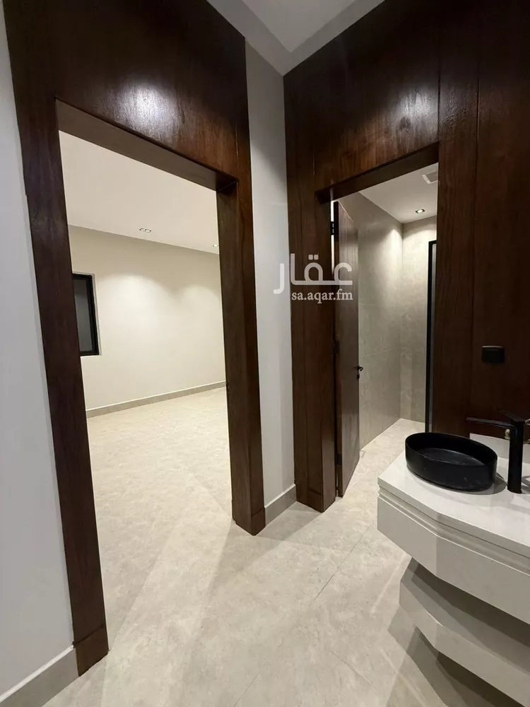 Villa for Sale in Riyadh Al Arid 10
