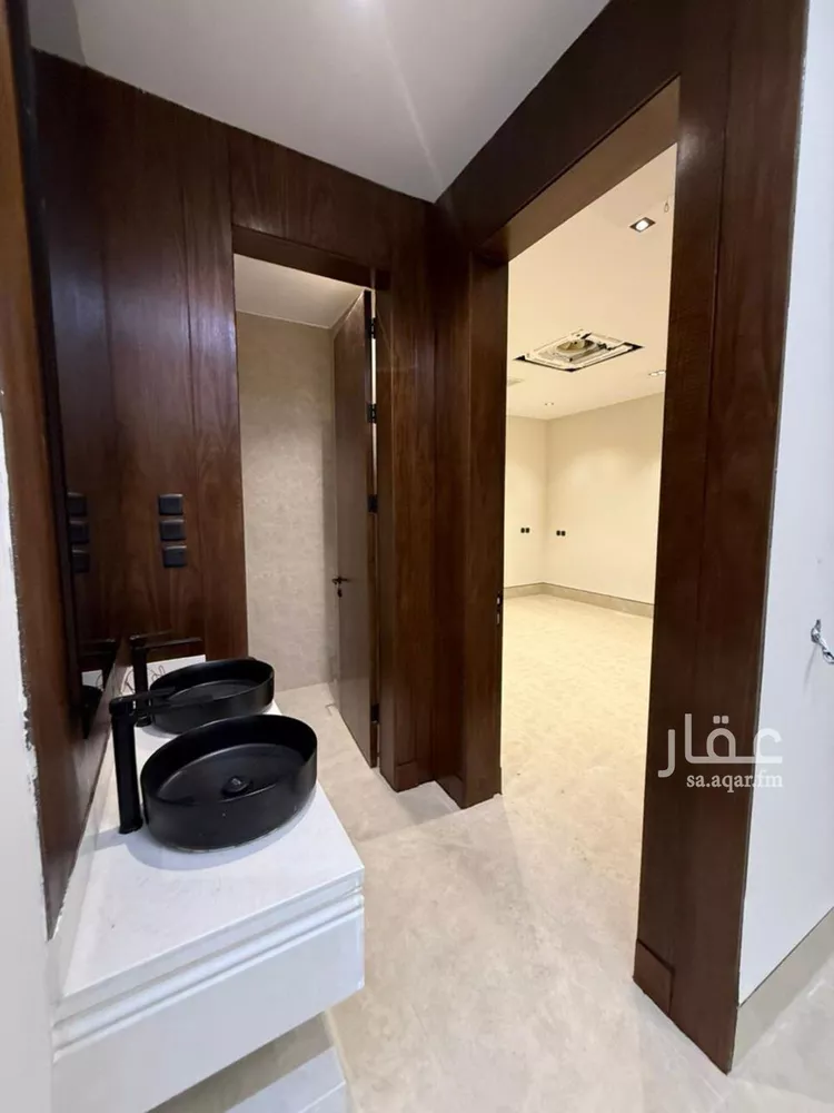 Villa for Sale in Riyadh Al Arid 11