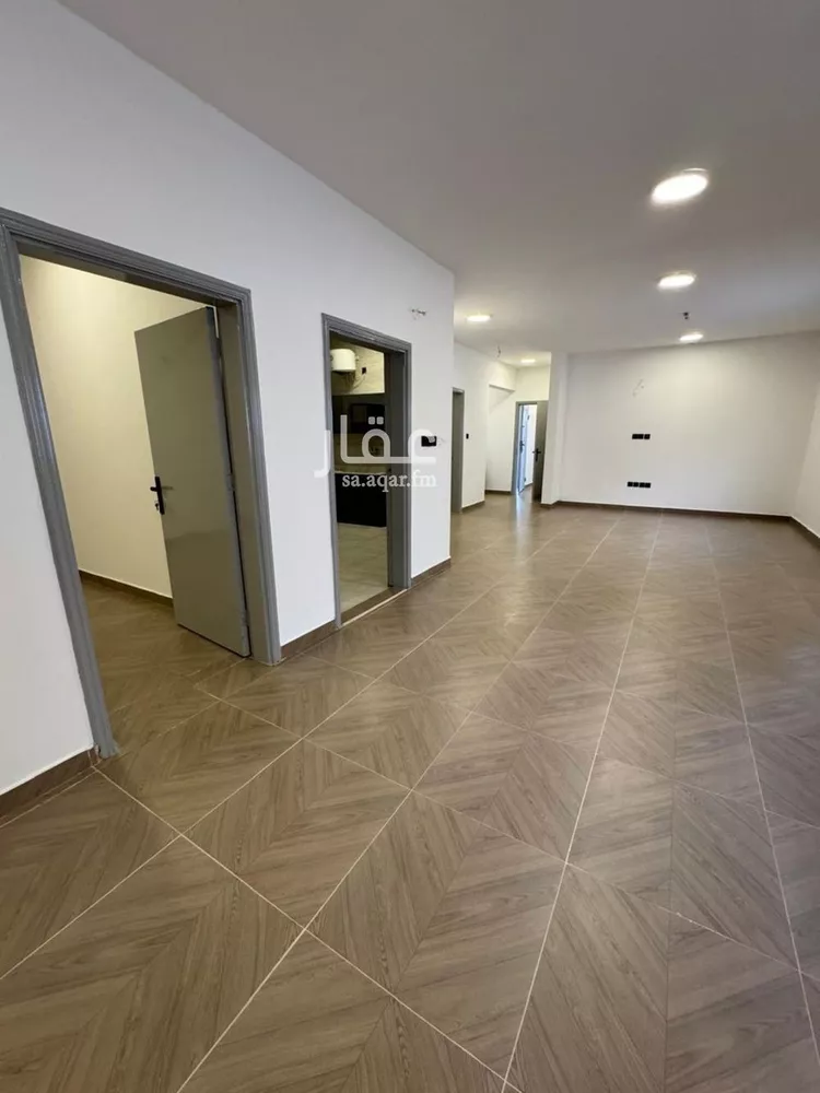Floor for Rent in Riyadh Al Malaz