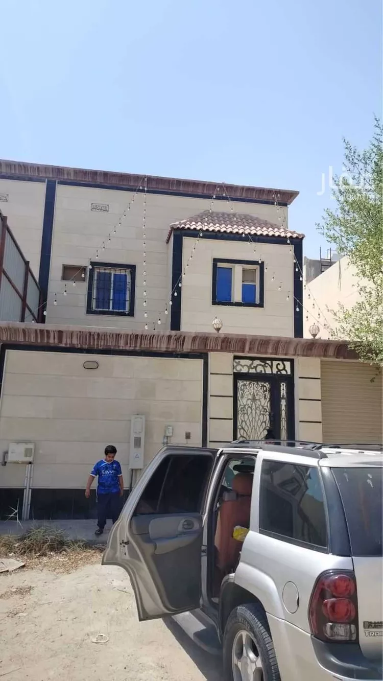 فيلا للإيجار في شارع المقداد بن عمرو ، حي ضاحية الملك فهد ، الدمام ، الدمام