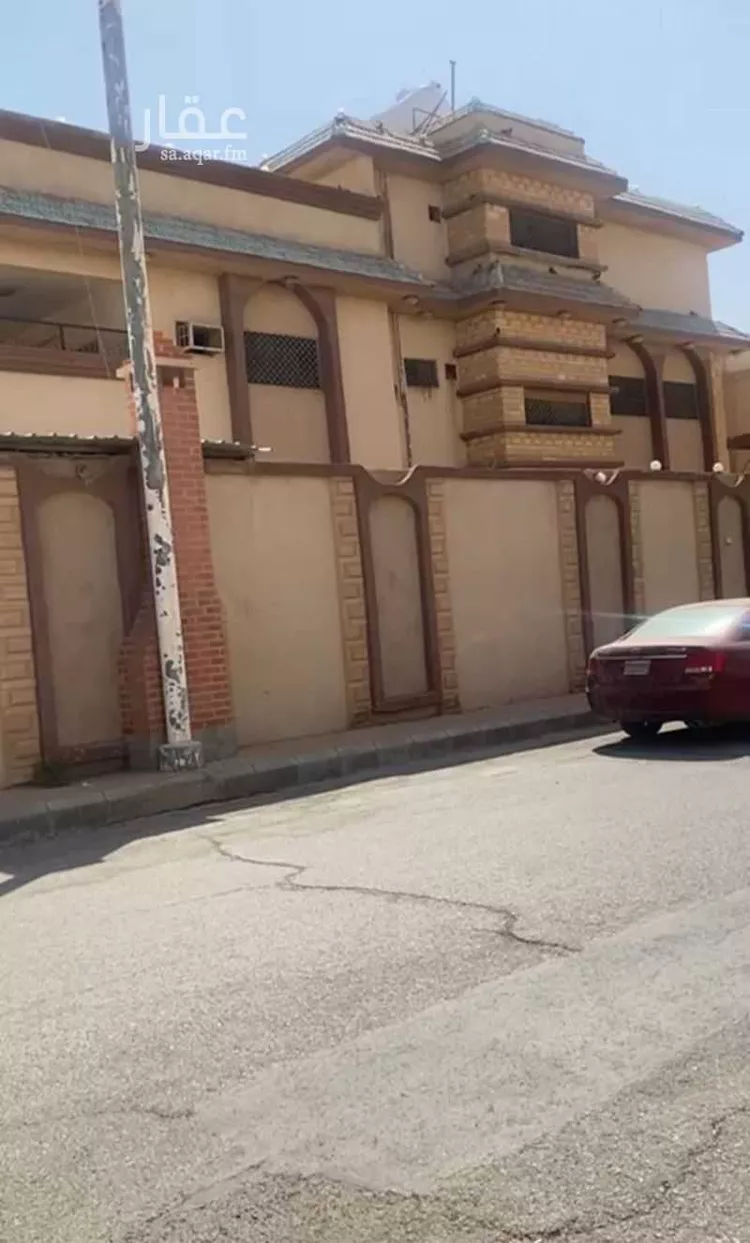 فيلا للبيع في شارع ابراهيم سليمان القاضي, حي الفاخرية, مدينة عنيزه, منطقة القصيم صورة 3