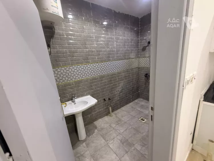 عمارة للإيجار في شارع الدمام الفرعي, حي المونسية, مدينة الرياض, منطقة الرياض 7