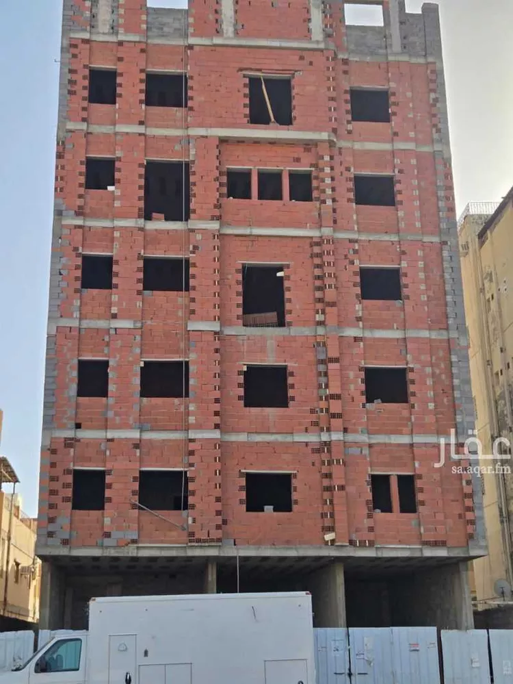 Building for Sale in Medina Bani Dhafar