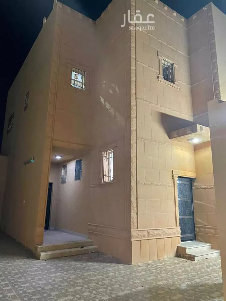 شقة للبيع في شارع علي الابنيان ، حي الروابي ، بريدة ، بريدة