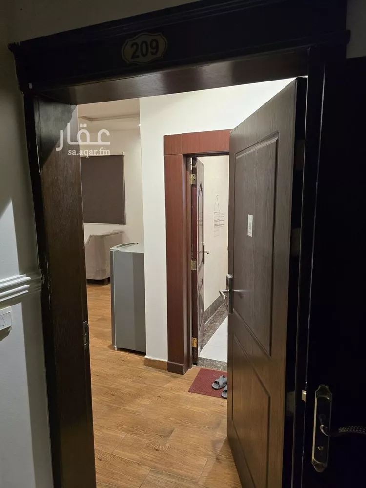 شقة للإيجار في شارع الامير مقرن بن عبدالعزيز, حي مغرزات, مدينة الرياض, منطقة الرياض صورة 5