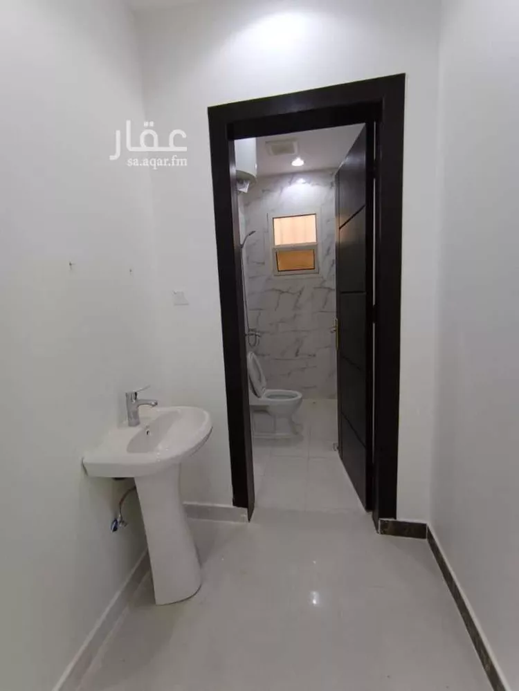 فيلا للإيجار في شارع كعب الهجري, حي عكاظ, مدينة الرياض, منطقة الرياض صورة 4