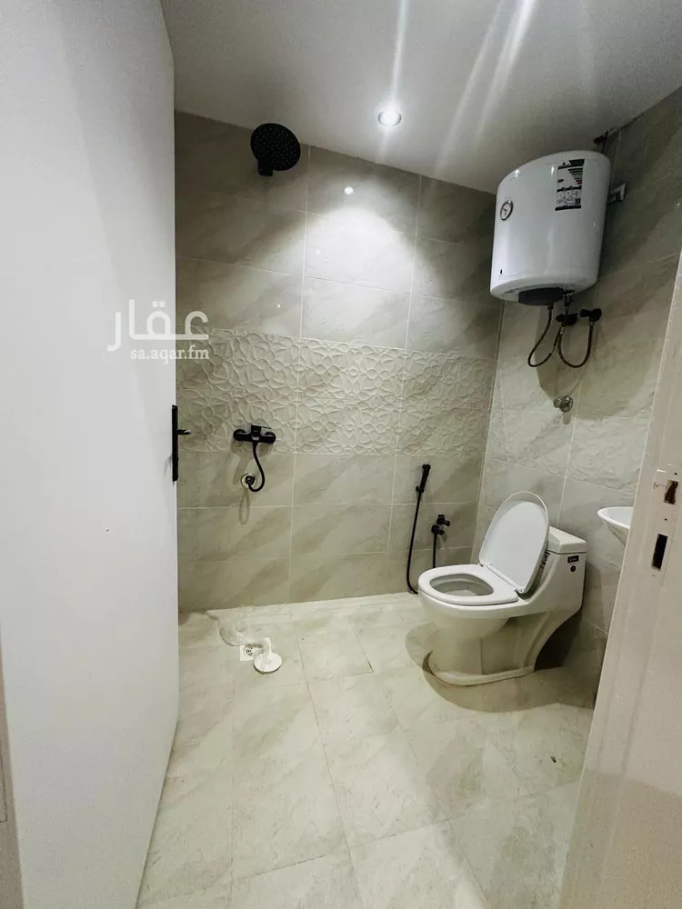 شقة للإيجار في شارع الأمير عبدالله بن سعود بن عبدالله صنيت, حي الصحافة, مدينة الرياض, منطقة الرياض صورة 2