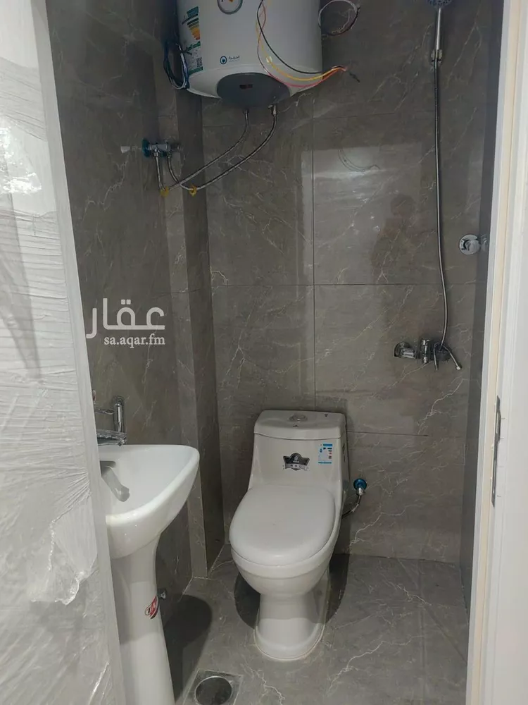 شقة للإيجار في شارع الشيخ عثمان بن ابراهيم الحقيل, حي الملك فهد, مدينة الرياض, منطقة الرياض صورة 5