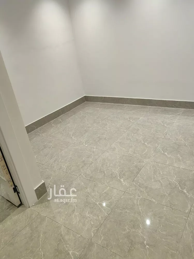 شقة للإيجار في شارع الشيخ عثمان بن ابراهيم الحقيل, حي الملك فهد, مدينة الرياض, منطقة الرياض صورة 3