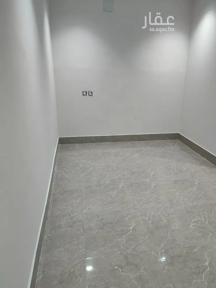 شقة للإيجار في شارع الشيخ عثمان بن ابراهيم الحقيل, حي الملك فهد, مدينة الرياض, منطقة الرياض صورة 4