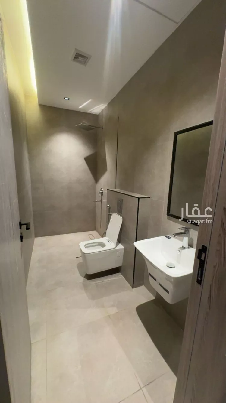 فيلا للإيجار في شارع النابغة الجعدي, حي الرمال, مدينة الرياض, منطقة الرياض صورة 2