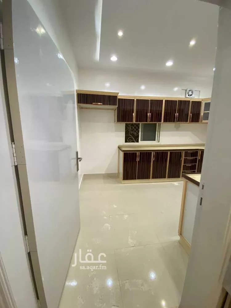 فيلا للبيع في شارع اسماء بنت مالك, حي الواحة, مدينة خميس مشيط, منطقة عسير صورة 4