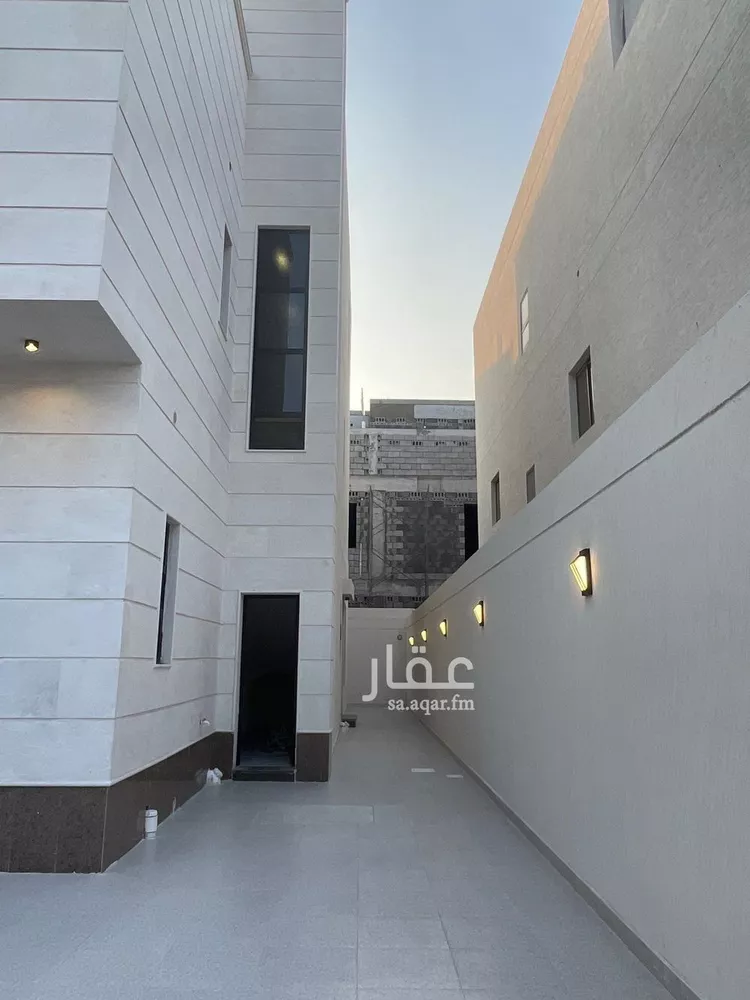 فيلا للبيع في شارع الاعتماد, حي الأمواج, مدينة الخبر, المنطقة الشرقية صورة 2